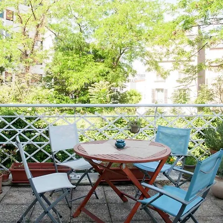 Bright And Spacious 38 M For 2 With Terrace * Paris